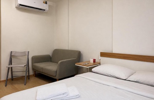 Bang Chak Apartment | Pool Studio Near BTS Quiet Stay