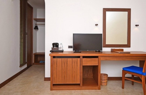 Rayong Apartment | Poolside Villa Ko Samet