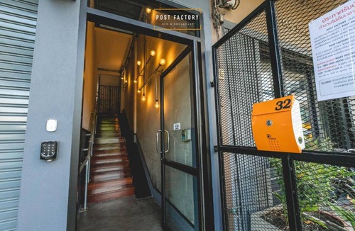 Chong Nonsi Hostel | Post Factory Bed & Breakfast Sathorn Hostel - Adults Only