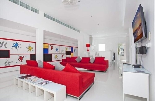 Pratumnak Hill Villa | Pratumna Villa Majestic Sunrise Design