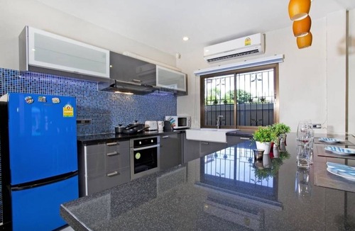 South Pattaya Villa | Pratumnak Pool Villa tanzanite