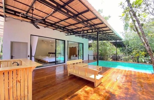 Thma Bang House | Private pool villa with big river view for 6people