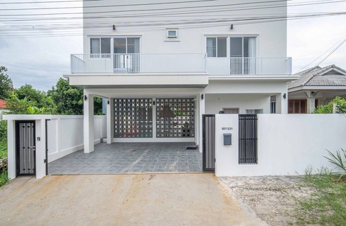 Chaiyasathan House | Private Pool Villa 5 Bedroom - La Lune Chiang Mai