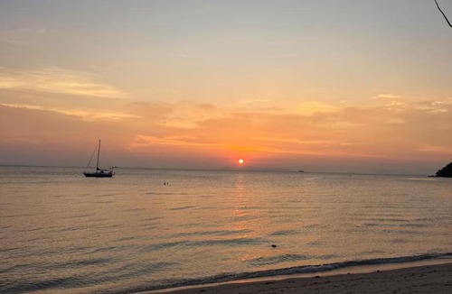 Lipa Noi Ski Chalet | Private Sunset Beachfront Thainee Villa