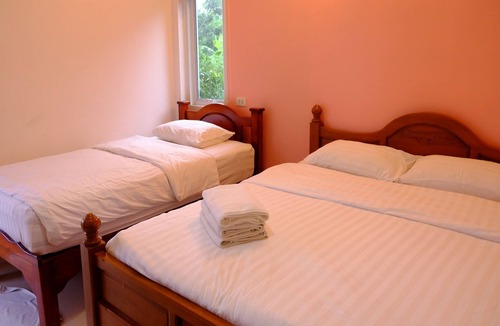 Noen Phra Hotel | PT House Resort