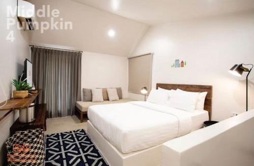 Sam Khok Hotel | Pumpkin Art Town พัมคิน อาร์ต ทาวน์