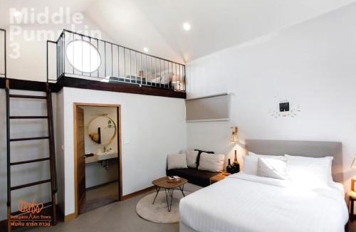 Sam Khok Hotel | Pumpkin Art Town พัมคิน อาร์ต ทาวน์