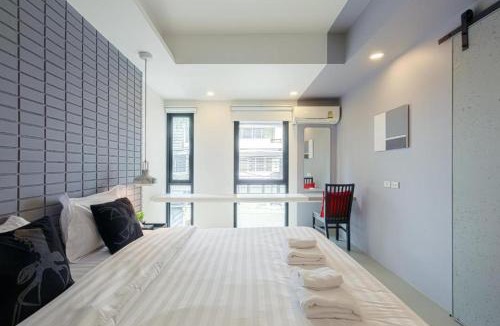 Embassy District Hotel | Quite Grove Hotel