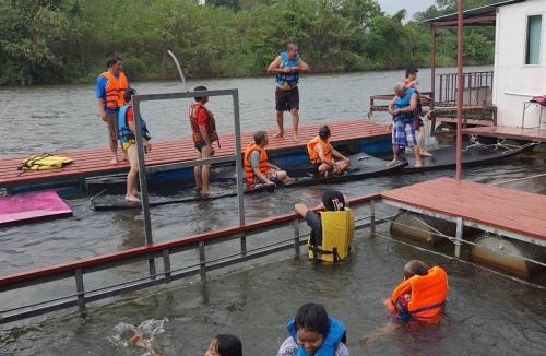 Ban Kao Boat Rental | Raft House Bansuan Maenam