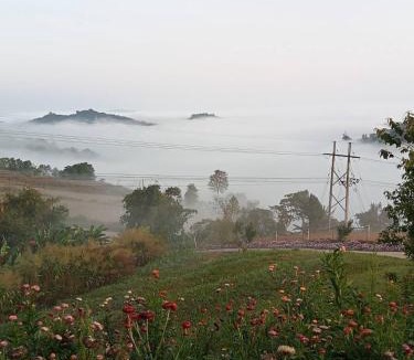 Lom Kao Hotel | Rai Saeng Tawan at Phu Thap Buek