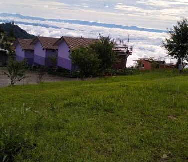 Lom Kao Hotel | Rai Saeng Tawan at Phu Thap Buek