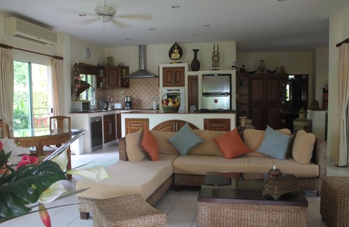Rawai Villa | Rare tropical paradise ! luxury 3BR villa, pool&jacuzzi, 1 600 m2 garden, Dream