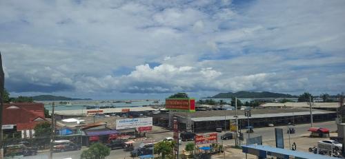 Ban Phe Hotel | Relax Inn
