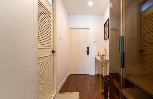 Bangkok Central Business District Apartment | Ren Asoke l 4 people 2 bed l 5 min BTS&MRT central Sukhumvit