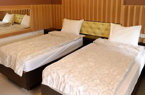 Ban Chang Hotel | Resotel By Jull