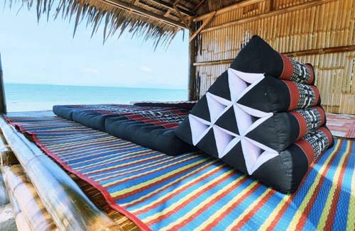 Bang Po House | Right on the beach, typical wooden bungalow with romantic furnishings.