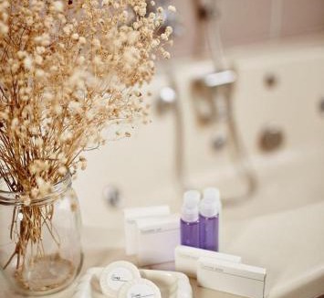 Nonthaburi Hotel | Riverine Place Hotel and Residence