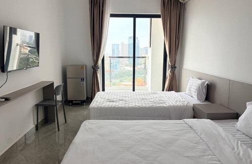 Daun Penh Hotel | Riverside Top One Hotel and Apartment