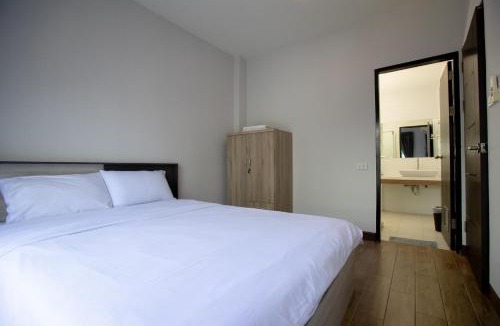 Khlong Toei Apartment | Room 36 service apartment