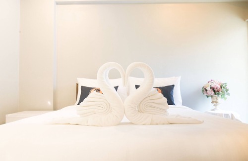 Don Muang Hotel | RoomQuest Bangkok Don Mueang Airport 1