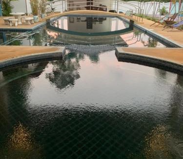 Chakphong Resort | ROOMS at CET Resort with Pool, Padel, Tennis