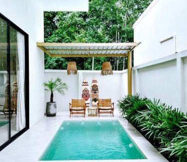 Hat Yai Villa | Roots89 Private Pool Villa