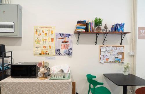 China Town Hostel | Round The Clock Hostel
