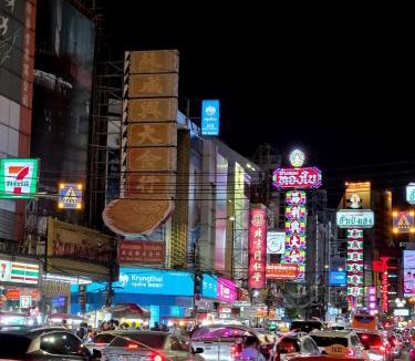China Town Hostel | Round The Clock Hostel