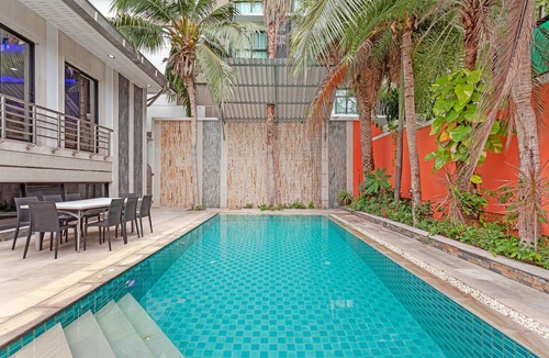 Pratumnak Hill House | Royal Grand - Luxury 4-bedroom villa for 8 people in Pattaya