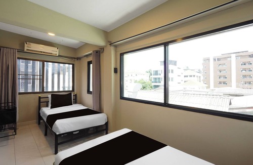 Ratchadaphisek Hotel | RQ Bangkok Huai Khwang by Collection O