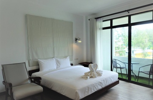 Pak Nam Pran Hotel | Rublom & Chomview Huahin Pranburi
