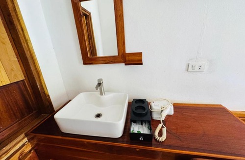 Nong Khiaw Hotel | Sabaidee Nongkhiaw River View