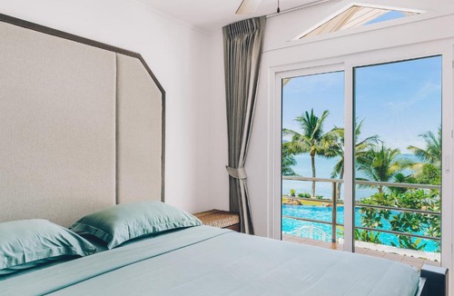 Moo 5 Villa | SAMUI ARTE Beachfront Villa