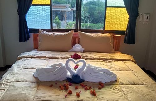 Mae Tha House | Sangdaenouaichai resort