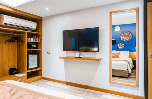 Din Daeng Apartment | Sapphire Heaven nearby MRT Sutthisan