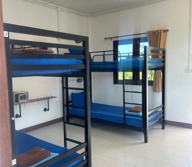 Baan Tai Hostel | Sea Breeze Backpacker