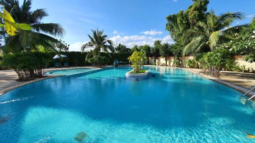Rayong Apartment | SEA SAND SUN CONDOMINIUM RAYONG Double Superior Condo with seaview - 7th floor free wifi