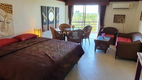 Rayong Apartment | SEA SAND SUN CONDOMINIUM RAYONG Double Superior Condo with seaview - 7th floor free wifi