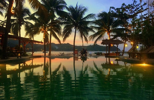 Ko Pha-ngan House | Sea View Beach House: One minute walk to beach, full kitchen, authentic design