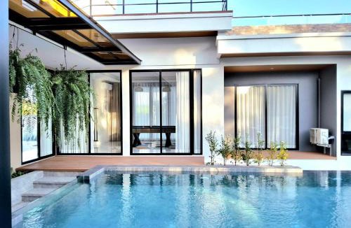 Khanong Phra Villa | Seraphia