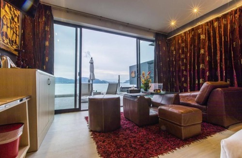 Patong Resort | (SHA+)Deluxe with Jacuzzi in Patong