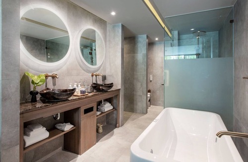 Khuekkhak Resort | (SHA+)Large Room +King Bed+ Jacuzzi Seaside (S07)