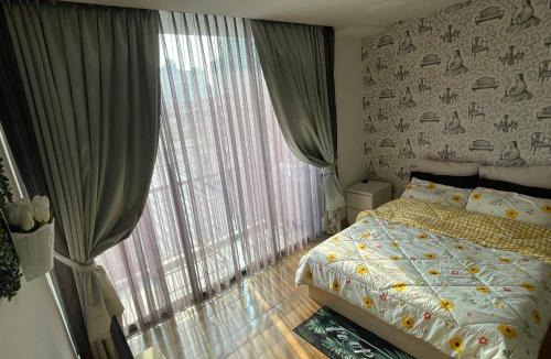 Sathorn Apartment | Silom-Sathorn The Little Hut With Private Area