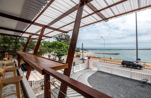 Noen Phra Hotel | Sinai Rimtalay Hotel