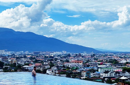 Chang Khlan Apartment | Sky river room in the City center Chiang Mai