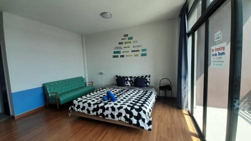 Don Muang Hostel | SLEEPY-Homey Don Mueang Airport Hostel