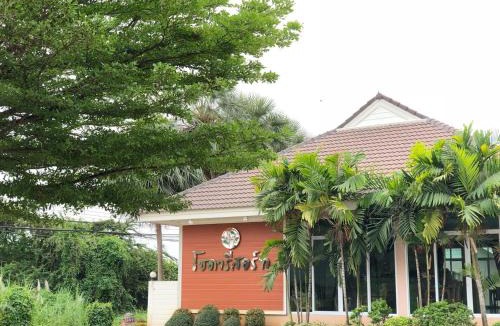 Kamphaeng Phet Resort | Soda Resort