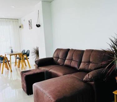 Hin Hong House | Spacious 2 bedroom house in Hin Kong