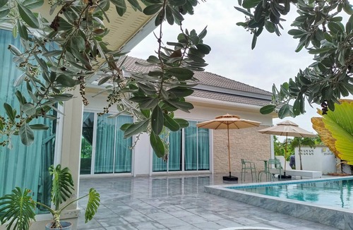 Hin Lek Fai House | Spacious 4 bedroom Pool Villa in peaceful Hin Lek Fai Hua Hin