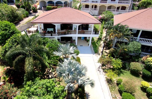 Ko Lanta Apartment | Spacious Sea View Villa with Jacuzzi and pool shared